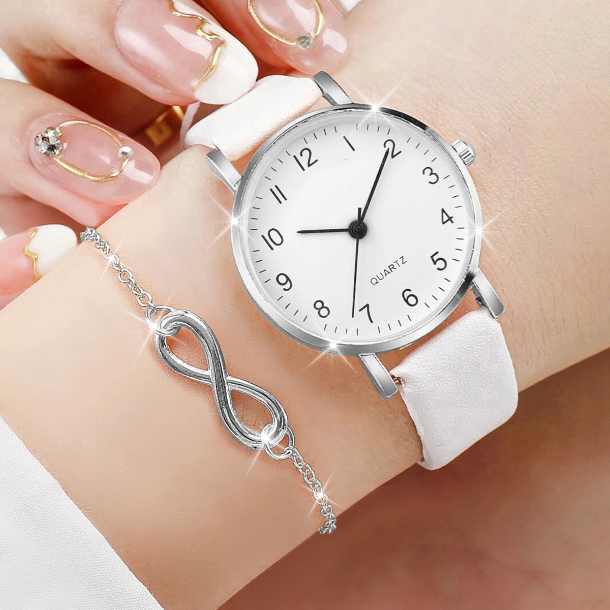 4pcs/set Women Fashion Leather Simple Quartz Watch for Ladies with Bracelet Set