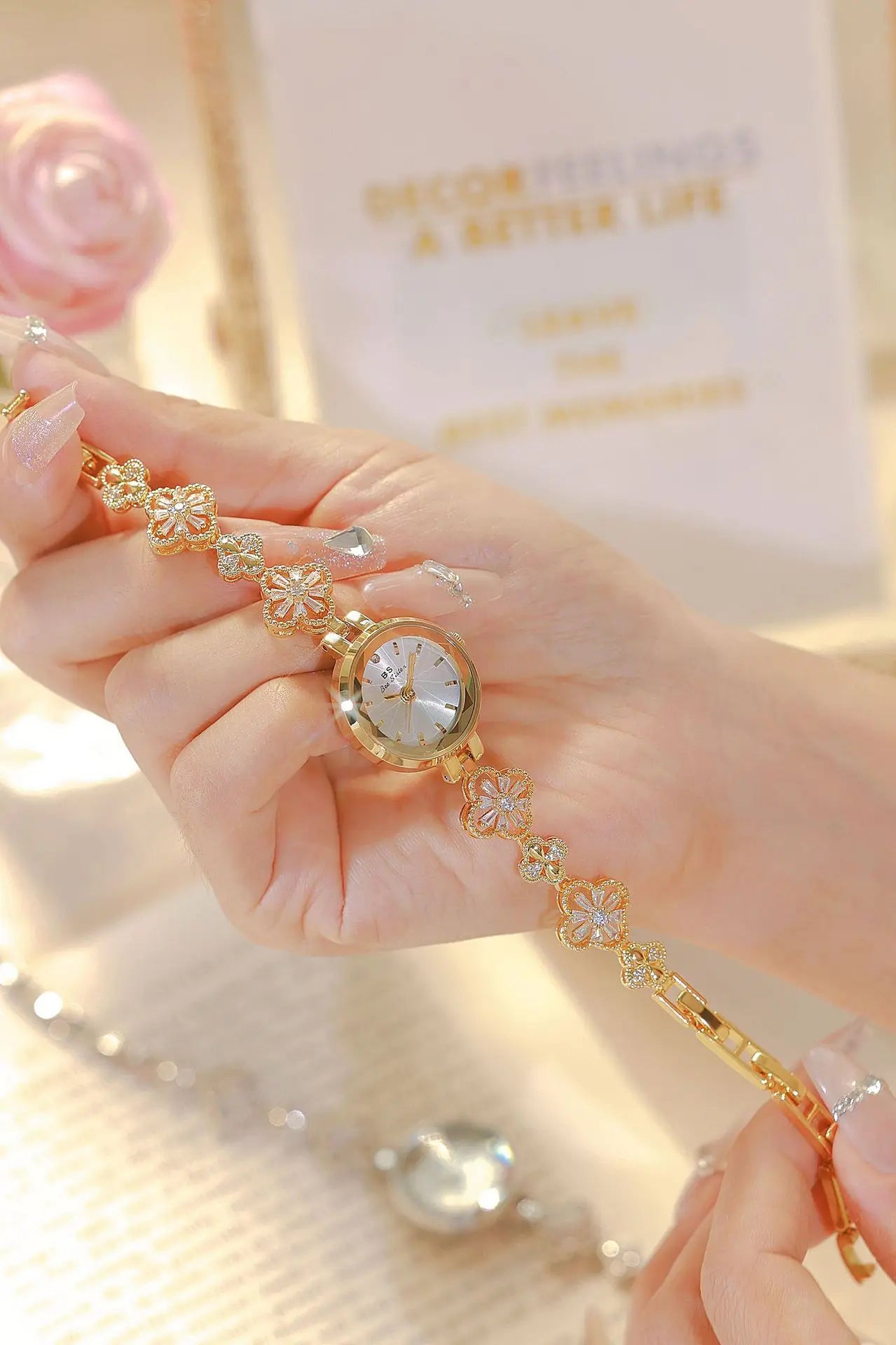 New Luxury Ladies Watch Gold Silver Small Bracelet Quartz Wristwatches 2024 Fashion Woman Watch Wrist Gift For Girlfriend